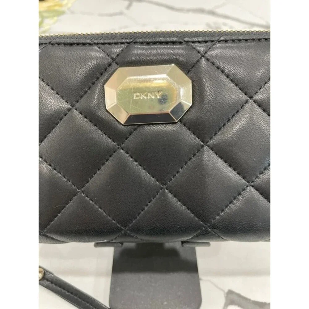 DKNY euc leather quilted wristlet/wallet